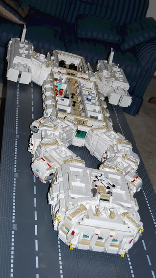 Illustration for article titled Pathfinder Space Ship, an Incredibly Complex LEGO Masterpiece